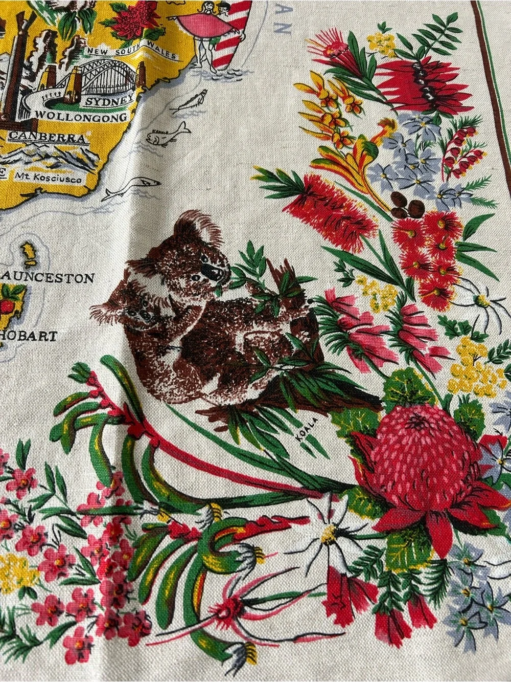 Leil Linen Vintage Australia Map Tapestry with Floral Border Kangaroo Kookaburra